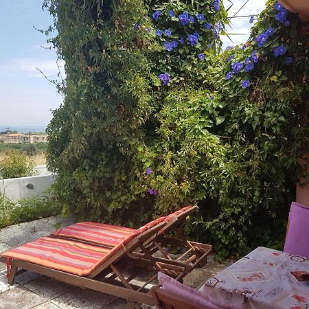 Melina'S Apartments Kalavárda Zewnętrze zdjęcie