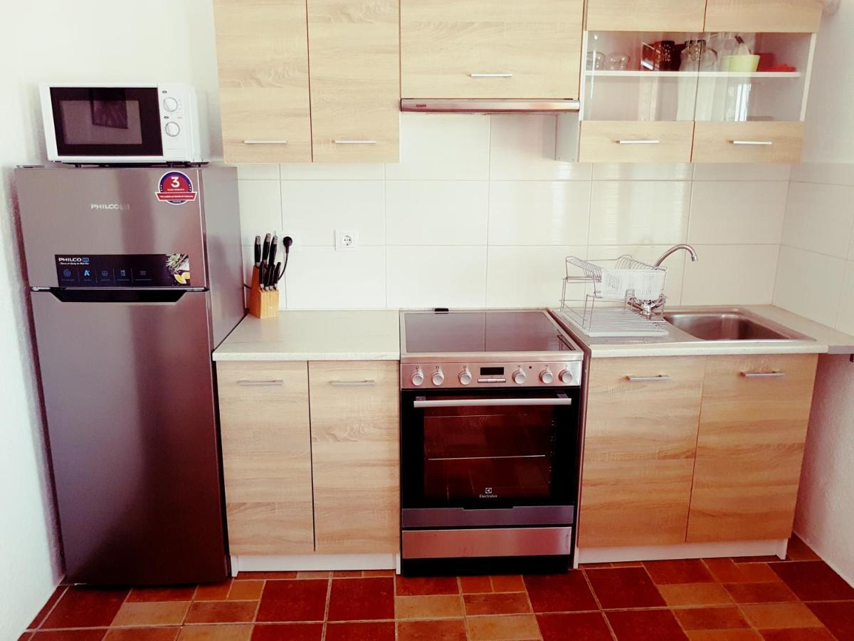 Melina'S Apartments Kalavárda Zewnętrze zdjęcie