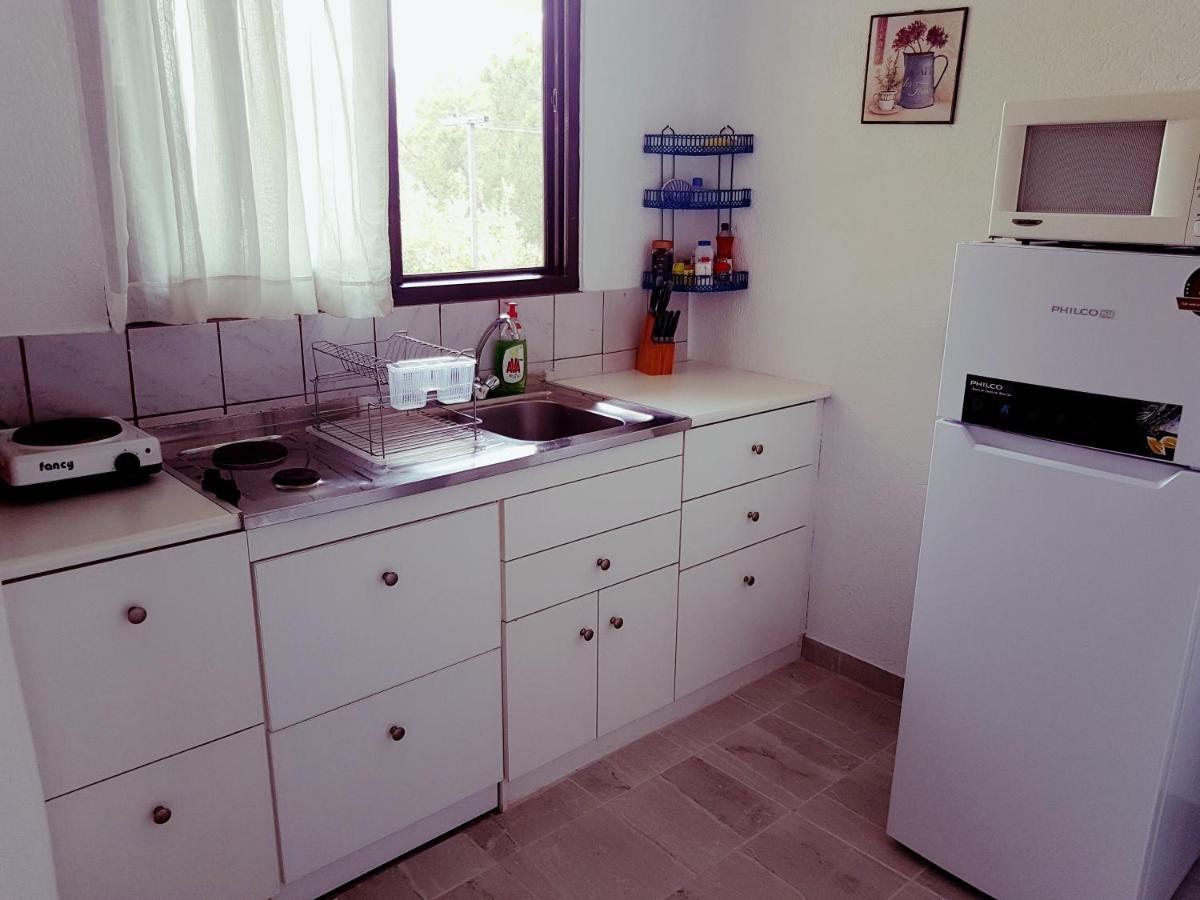 Melina'S Apartments Kalavárda Zewnętrze zdjęcie
