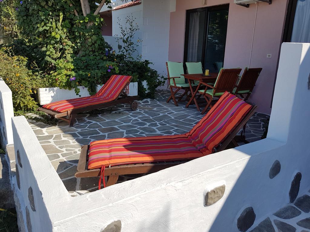 Melina'S Apartments Kalavárda Zewnętrze zdjęcie