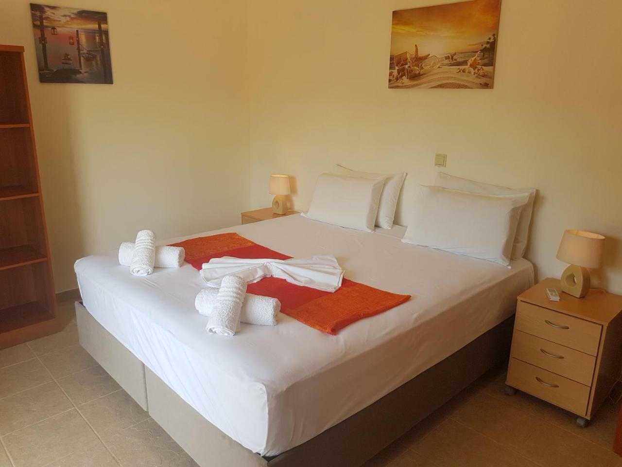Melina'S Apartments Kalavárda Zewnętrze zdjęcie