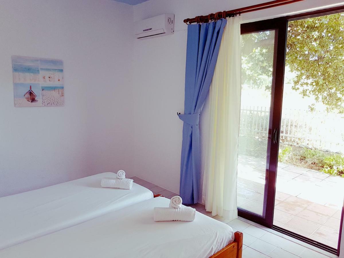 Melina'S Apartments Kalavárda Zewnętrze zdjęcie